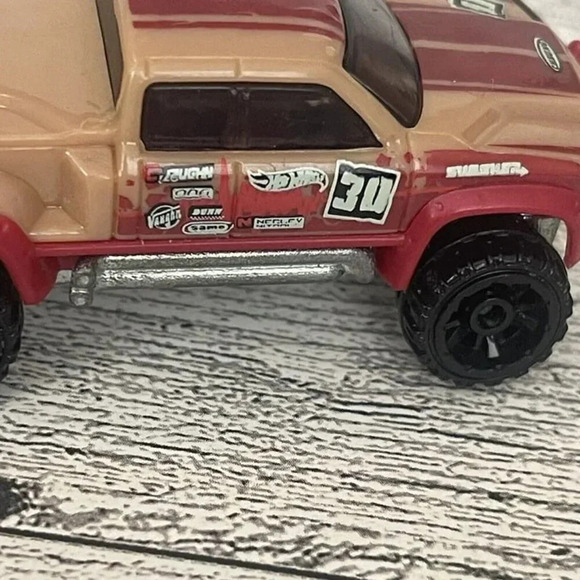 2001 Mattel Hot Wheels Mega Duty Malaysia Tan and Red - Picture 8 of 10